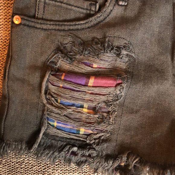 Bullhead Shorts - Picture 3 of 5